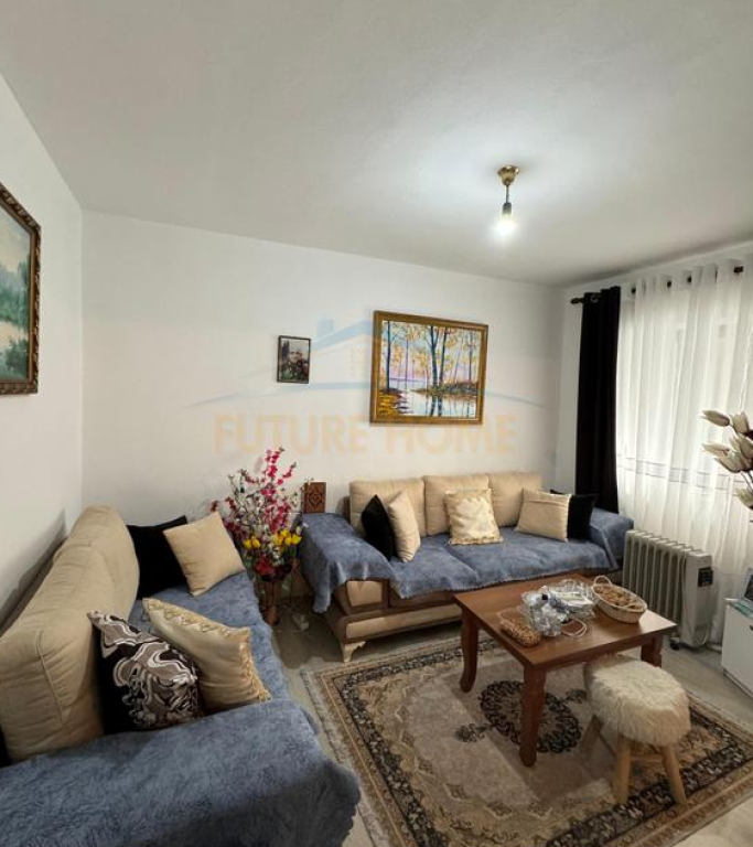 Disponojmë apartament 1+1 për shitje në Pazarin e ri , pranë Market Xhangolli