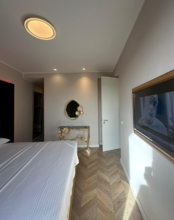 🏡 Luxurious Apartment 1+1 + Parking Space for Rent – Park Gate Residence