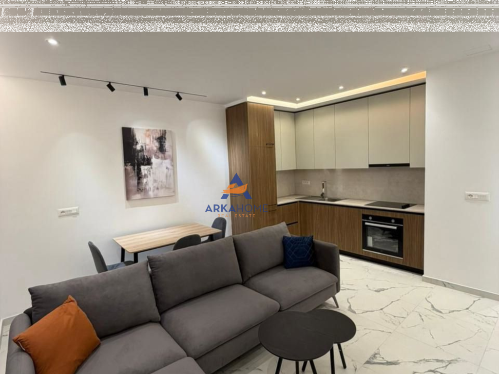 JEPET APARTAMENT ME QERA 1+1+BALLKON "ZOGU I ZI" 780 EURO