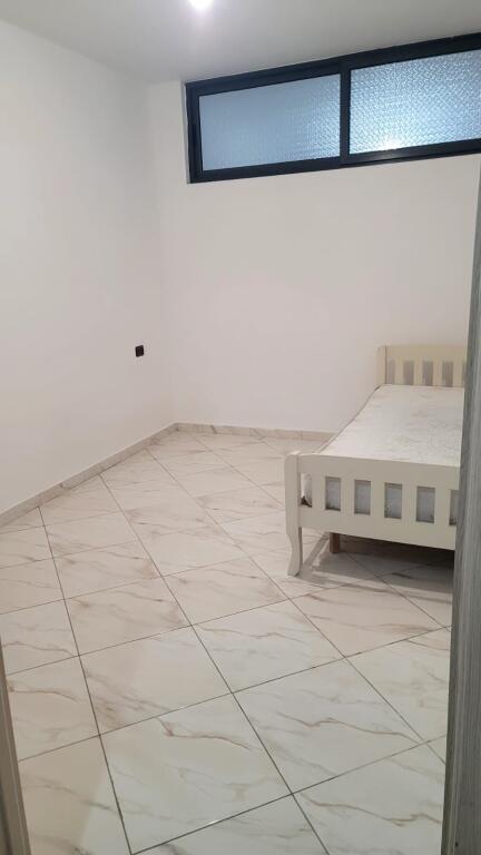 Jepet Me Qera Apartament 2+1+1 Ballkon