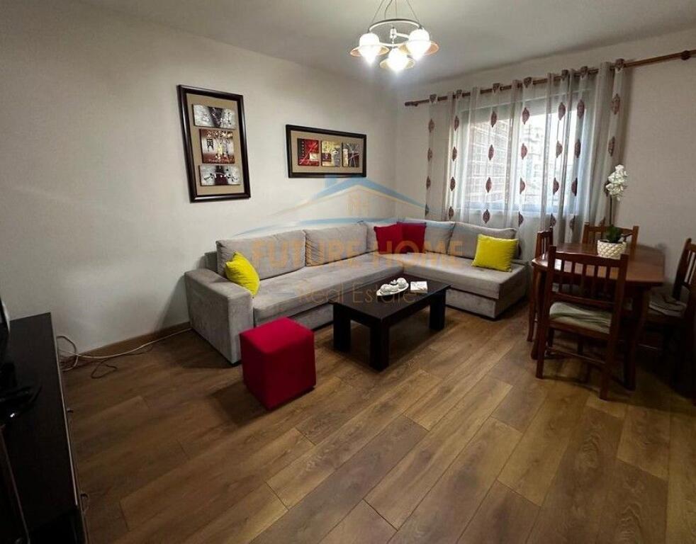 Shitet, Apartament 2+1, Xhamlliku , Tiranë