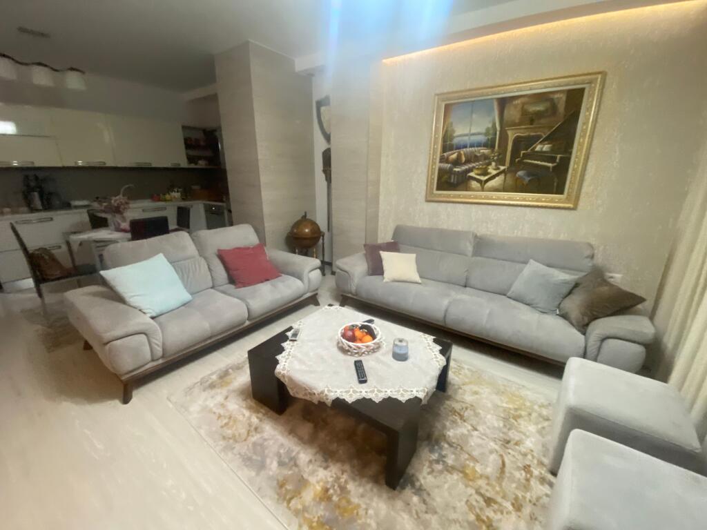 2+1,i mobiluar te atsh ja ministri e jashtme,cmimi 850 euro