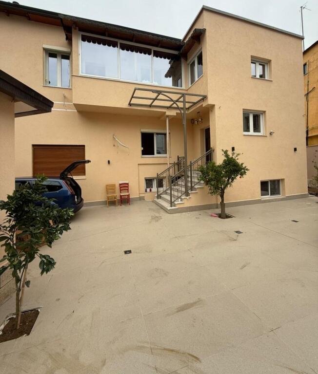 Jepet me Qera Shtepi Private te Rruga e Kavajes