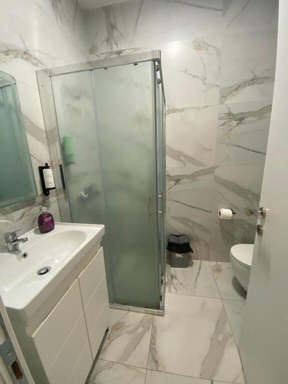 Rr Kavajes, Japim apartament 1+1