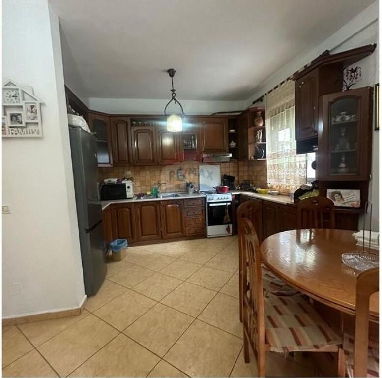 Apartament 2+1 per shije te Eleonora