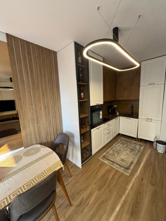 Shitet Apartament 1+1 me oborr "San Pietro"