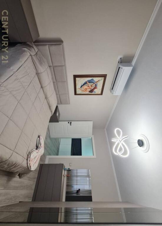 OFROJ PER QIRA APARTAMENT 1+1-RRUGA E KOSOVAREVE