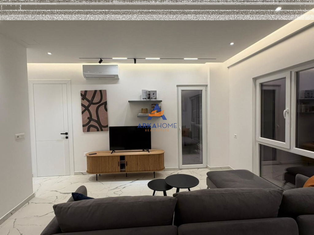 JEPET APARTAMENT ME QERA 1+1+BALLKON "ZOGU I ZI" 780 EURO