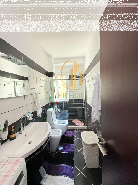 AFFITTASI APPARTAMENTO 2+1 LUNGOMARE, VLORË