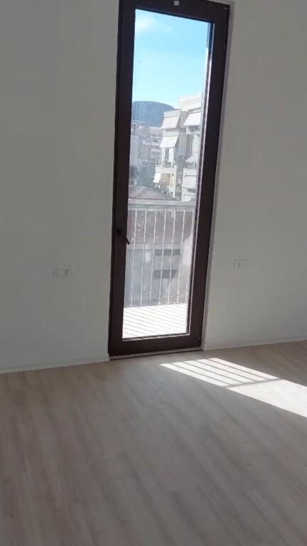 Shitet Apartament 1+1 tek kodra e diellit 2, Me hipoteke