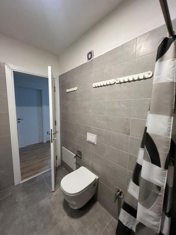 Jepet 2+1+2 Ish fusha Aviacionit