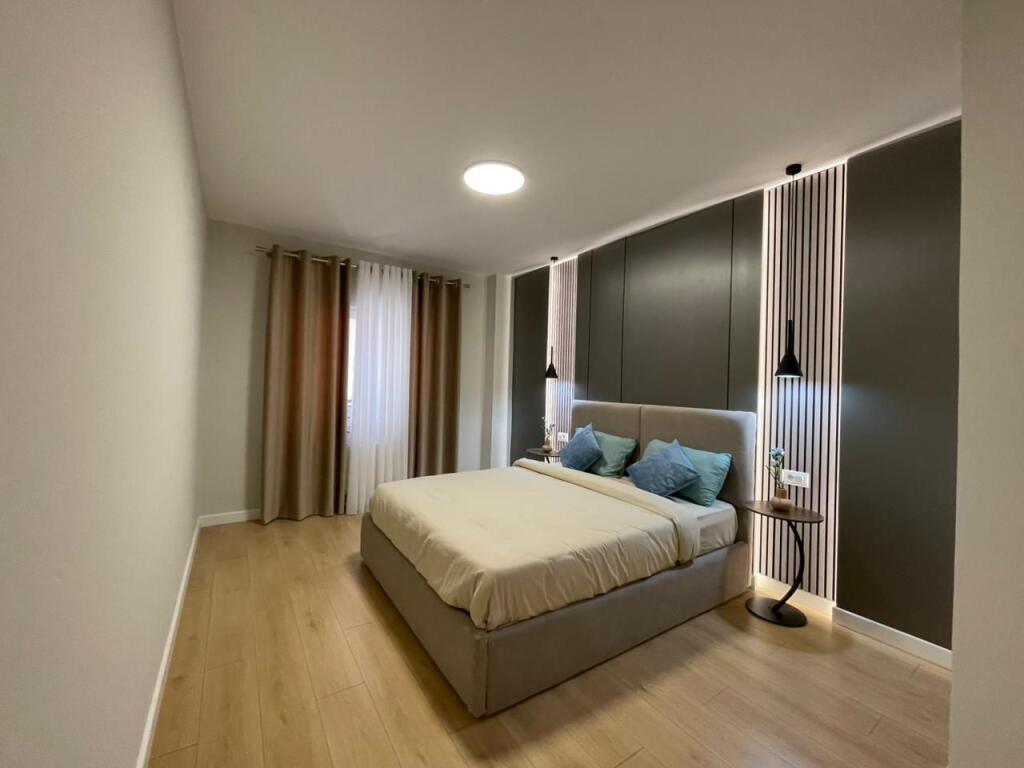 Apartament 2+1 per shitje tek Zogu i Zi.