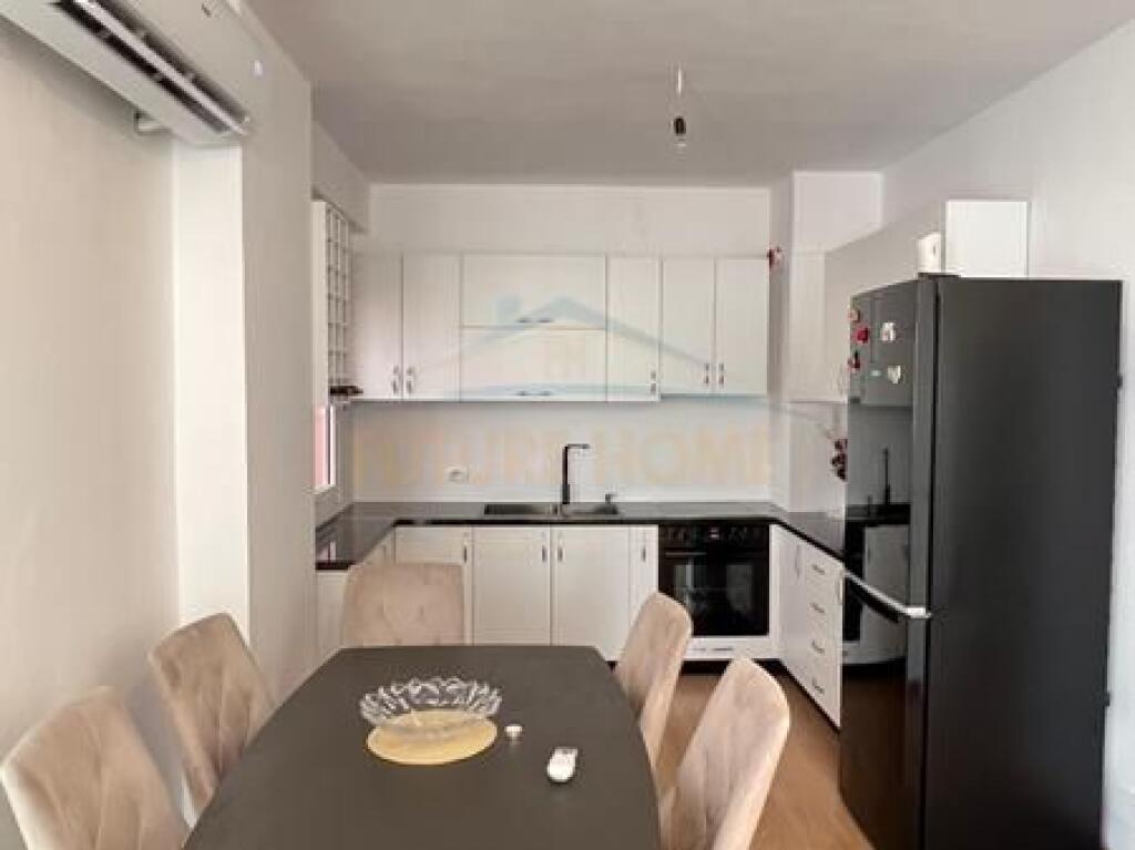 Shitet, Apartament 1+1, Kompleksi Fratari , Unaza e Re