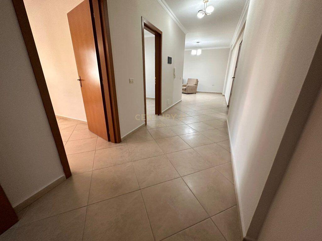 Apartment for office 2+1+2 for rent at Kavaja Street!