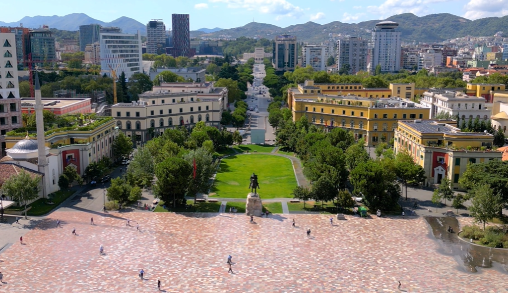 DYQAN ME QERA 189 M2 SHESHI SKENDERBEJ 5700 EURO