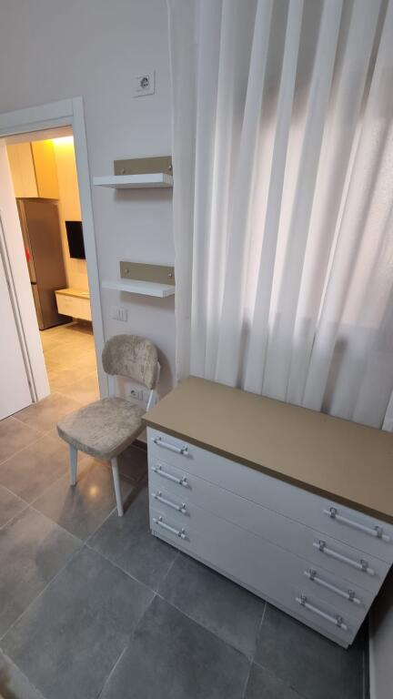 🏡Jepet me qera apartament 2+1 me post parkimi – Pallat i ri 2025 | Selvia