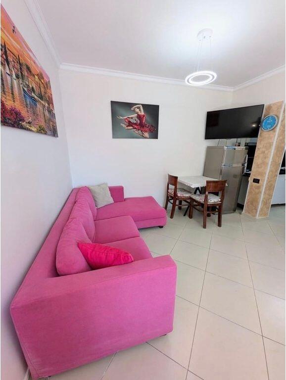 Garzoniere Me Qira në Rruga e Kavajës, perballe Square 21 prane auto kadiu Tiranë