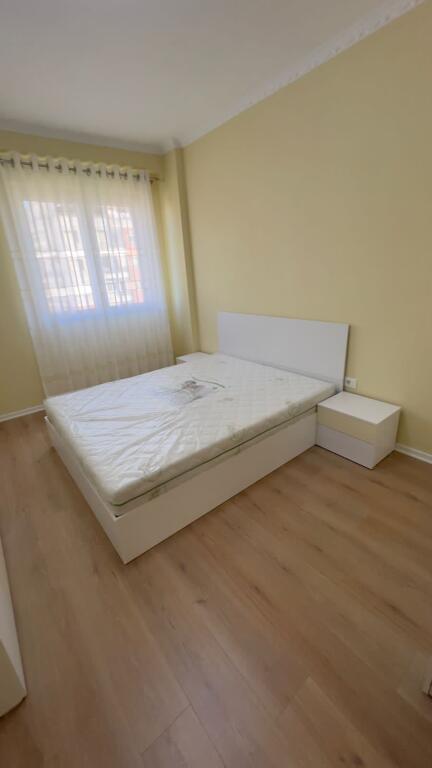 Jepet Me Qera Apartament 2+1+1 Ballkon
