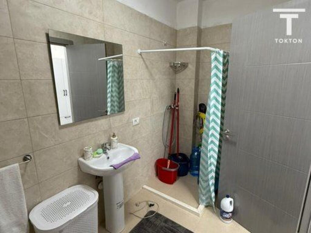 QIRA,APARTAMENT 3+1+2, RRUGA 5 MAJ, TIRANE