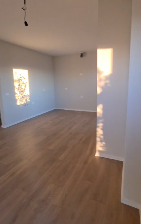 OFFICE FOR RENT 160 M2 KAVAJES STREET 2,000 EURO