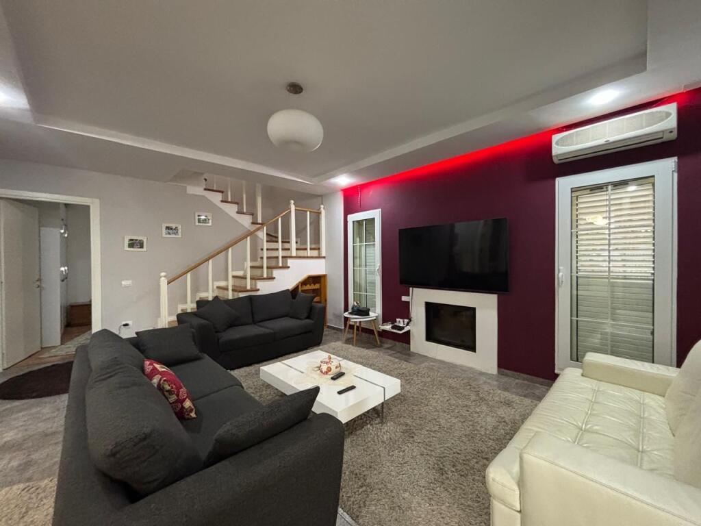 Shitet Vilë – Lura, Gjiri i Lalzit