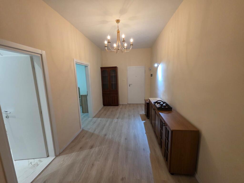 Stadiumi Dinamo Jepet Apartament 1+1 Me Qera