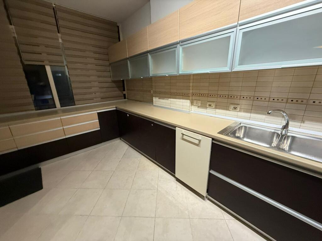 APARTAMENT ME QERA 2+1 RUGA E KOSOVAREVE 900 EURO