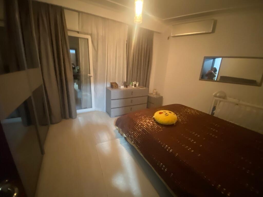 Jepet me qera 2+2  mobiluar ministria e jashme 849 eu