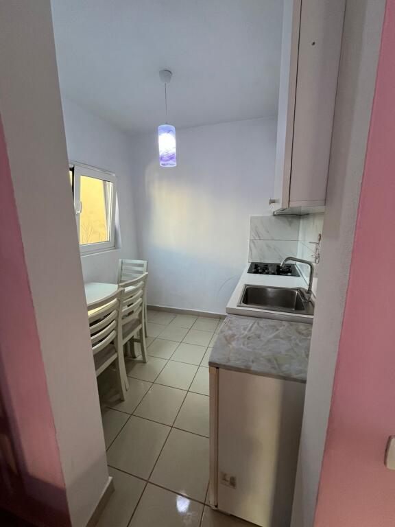 GARSIONERE 30000 LEKE.FAKULTETI EKONOMIK