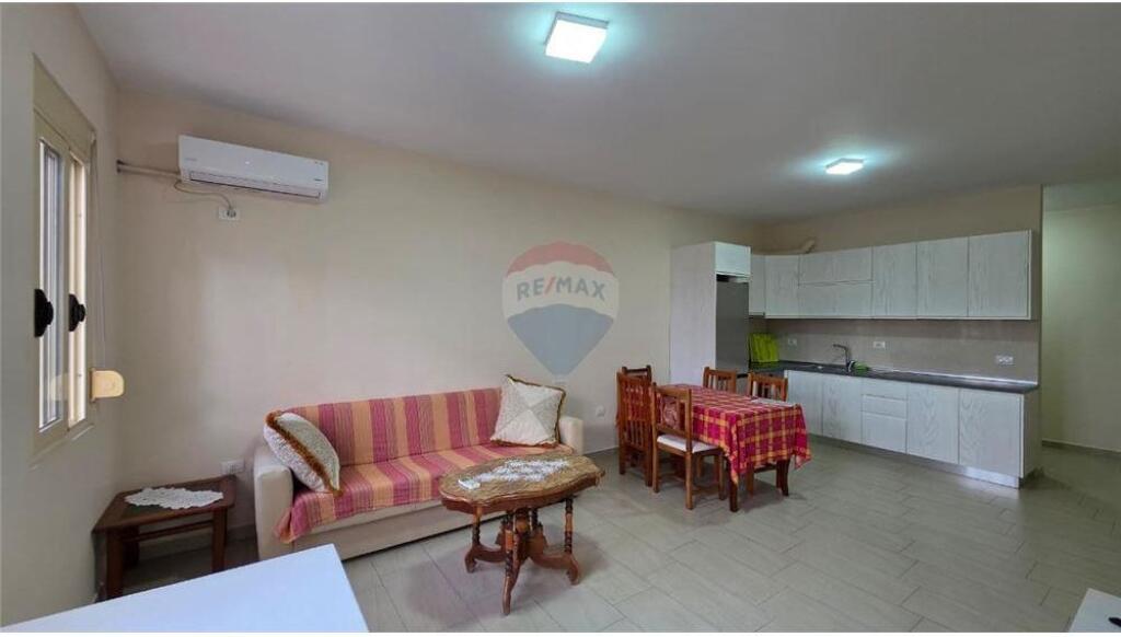 🏠 Apartament 2+1 + Garazh– Për Qira Afatgjatë 📍 Rruga Haziz Xhyheri, Lungomare – pas Hannover Bar, Vlorë