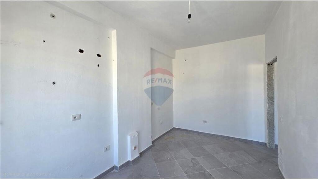 ✨ PENTHOUSE E NDARE NE 2 APARTAMENTE NË SHITJE – TRANSBALLKANIKE, PRANË PORCELANOSA, VLORË ✨