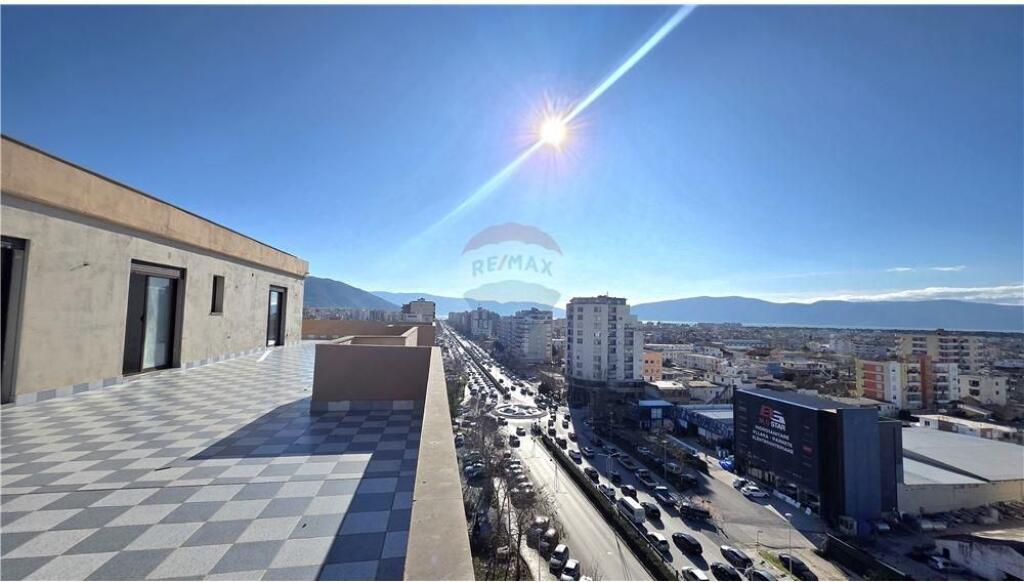 ✨ PENTHOUSE E NDARE NE 2 APARTAMENTE NË SHITJE – TRANSBALLKANIKE, PRANË PORCELANOSA, VLORË ✨