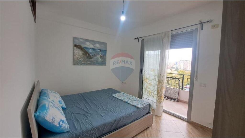 🏠 Apartament 2+1 – Për Qira Afatgjatë 📍 Sheshi Pavarësia / Skelë, Vlorë (pranë shkollës “1 Maji”)