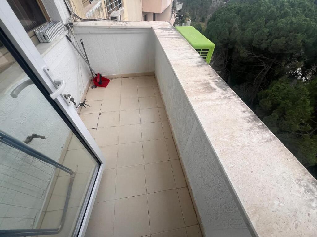 Jepet me qera Apartament 2+1 prane Air Albania.