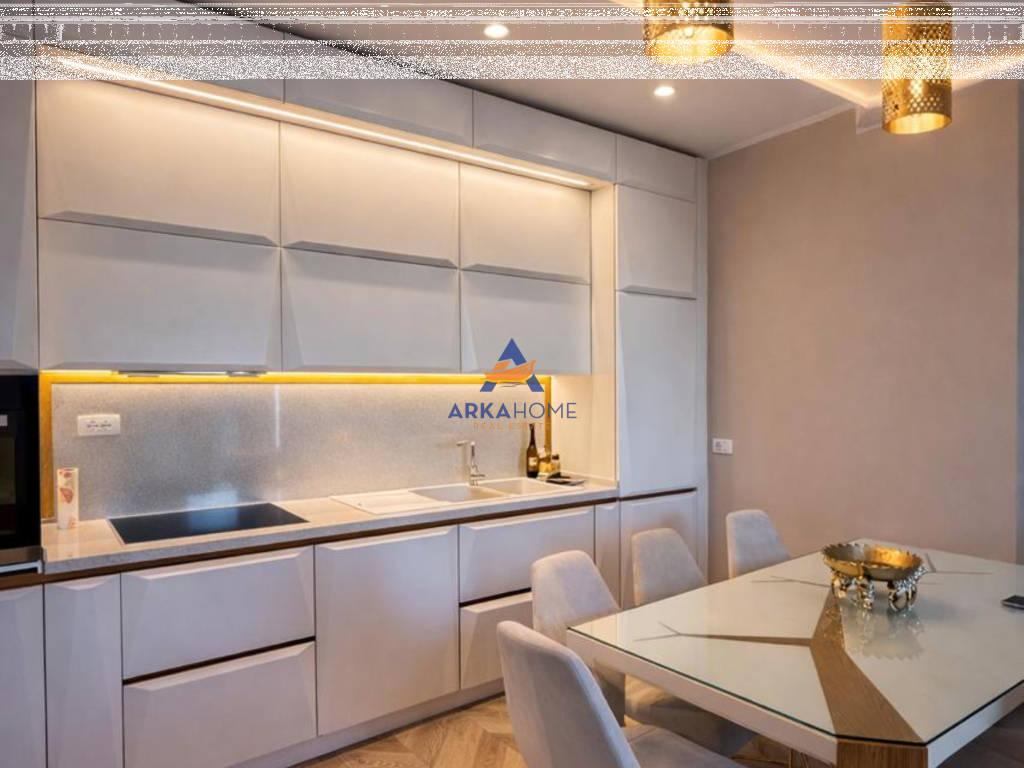 SHITET APARTAMENT LUKSOZ 1+1+BALLKON+POST PARKIMI "AFER QENDRES" 520.000 EURO