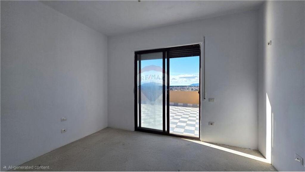 ✨ PENTHOUSE E NDARE NE 2 APARTAMENTE NË SHITJE – TRANSBALLKANIKE, PRANË PORCELANOSA, VLORË ✨