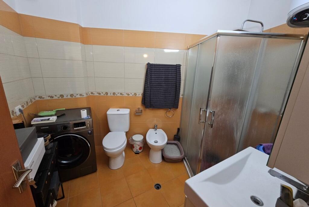 Allo Comune di Parigi Vendesi Appartamento 1+1 Con Posizione Perfetta!