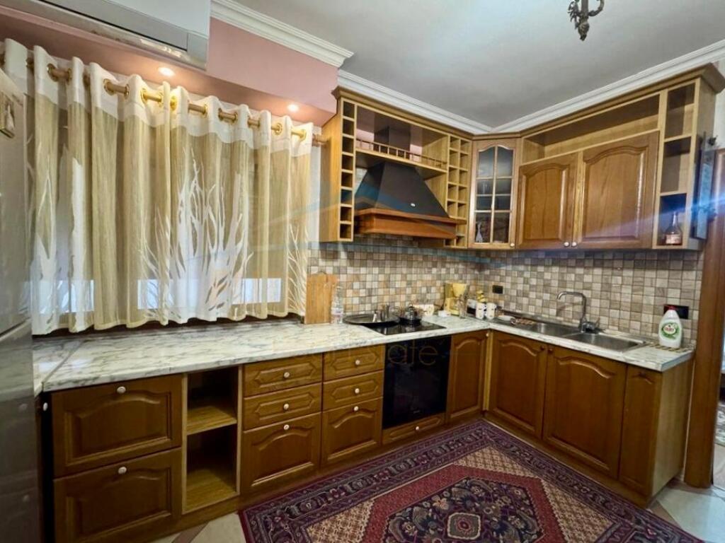 Qera , Apartament 2+1 , Myslym Shyri , Tirane