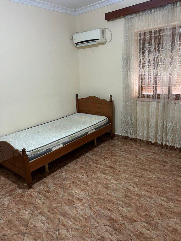 Apartament 3+1 me Qera prane Rajonit Nr. 4