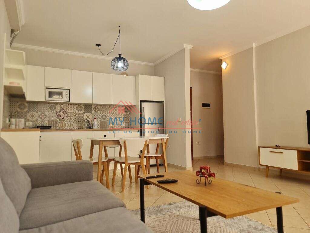 Apartament 1+1 me qera Qender ne Tirane