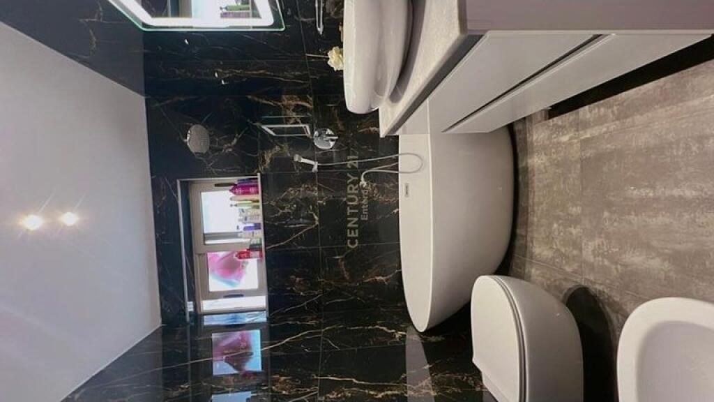 Apartament 2+1 Për Shitje në Stadiumi Dinamo 355,000 €