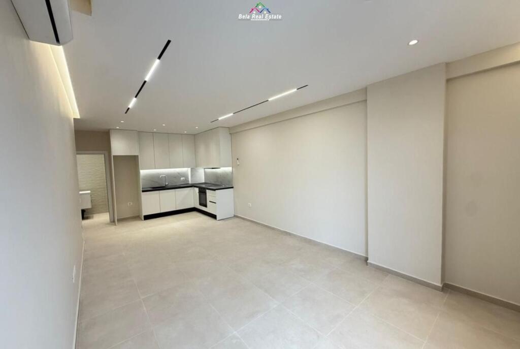 Office for Rent 1+1 Near 5 Maji (ID BZ2791) Tirana