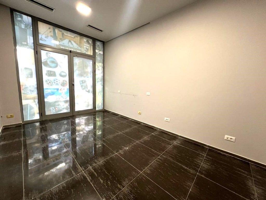 Qera, Ambient Biznesi, Zogu i Zi. 250 € /Muaj