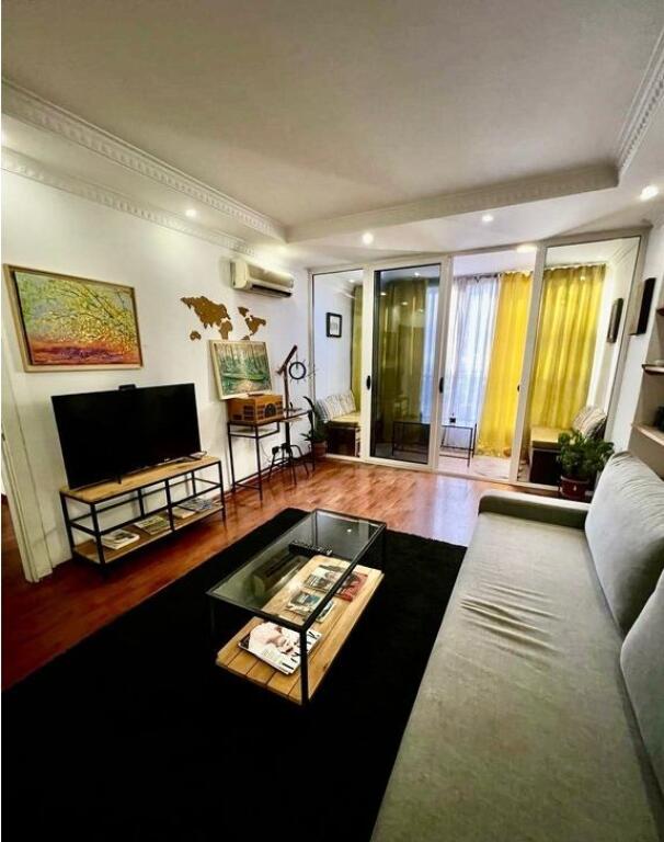 Apartament 1+1 me qira ne Qender