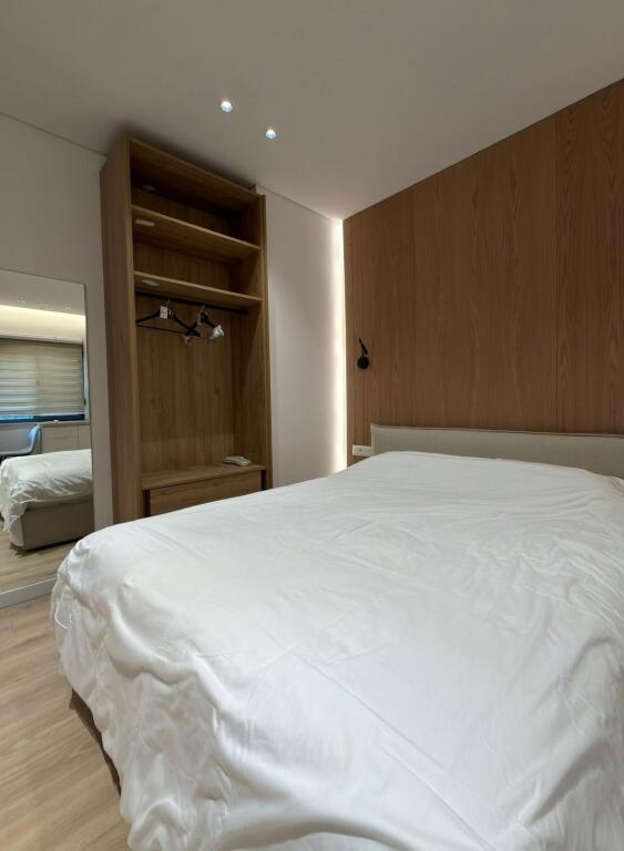 📌 JEPEN ME QIRA 2 STUDIO – QENDËR, 9-KATSHE