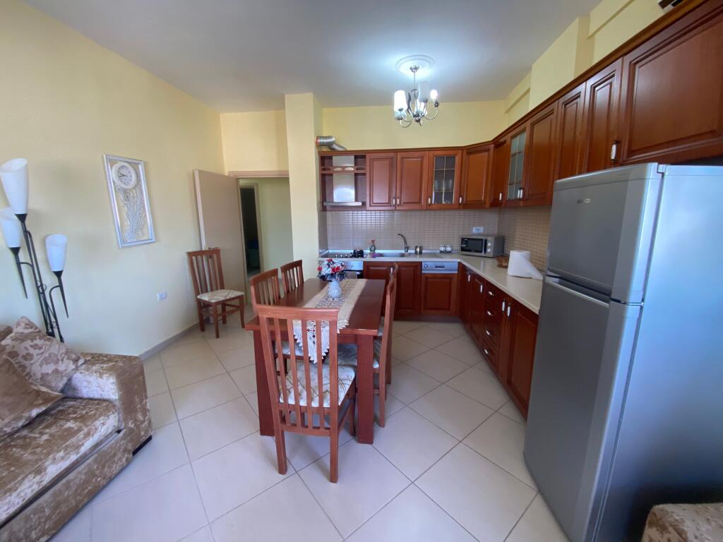 1+1,i mobiluar te fondacioni leonore kodra e diellit,141.000 euro