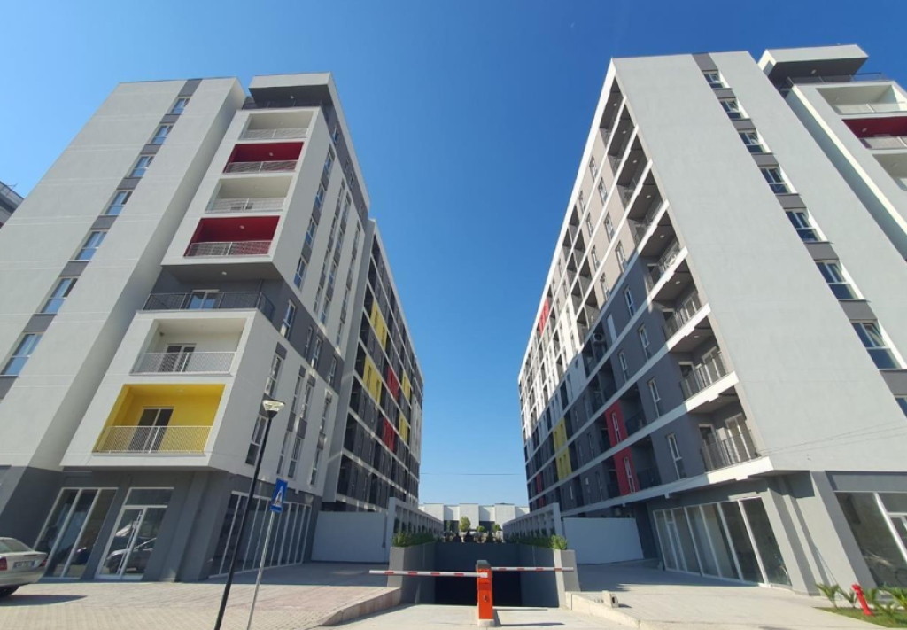 🏢 Shitet Apartament 2+1 – Univers City