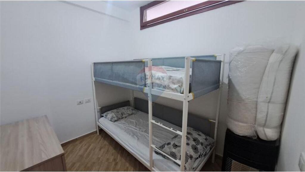🏠 Apartament 2+1 – Për Qira Afatgjatë 📍 Sheshi Pavarësia / Skelë, Vlorë (pranë shkollës “1 Maji”)