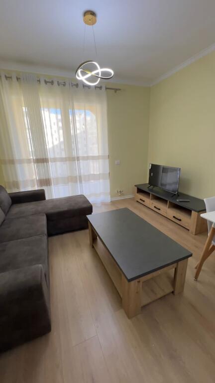 Jepet Me Qera Apartament 2+1+1 Ballkon