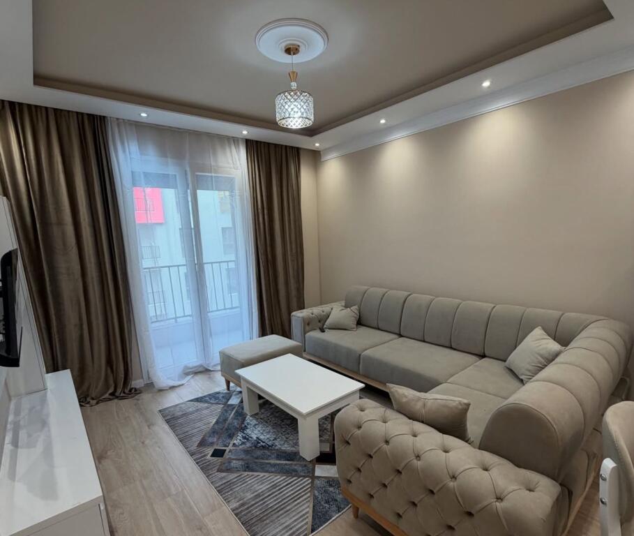 Qera apartament 2+1  Ne Paskuqan  Cmimi 500€   E sapoarreduar e pabanuar me pare